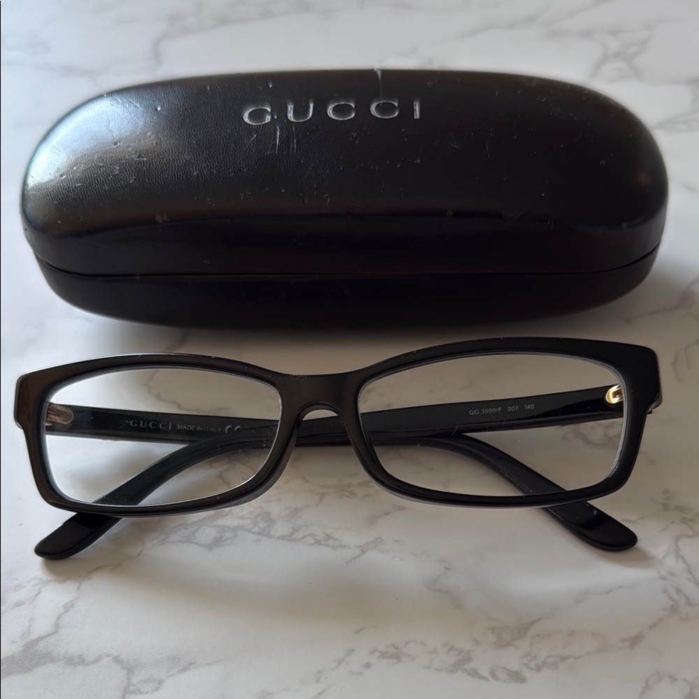 Progressive eyeglasses OD -.1 -.5
